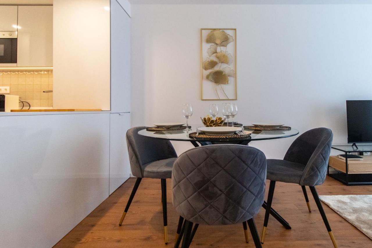 Stunning Apartment W/ Free Parking By Lovelystay OOporto Exteriör bild