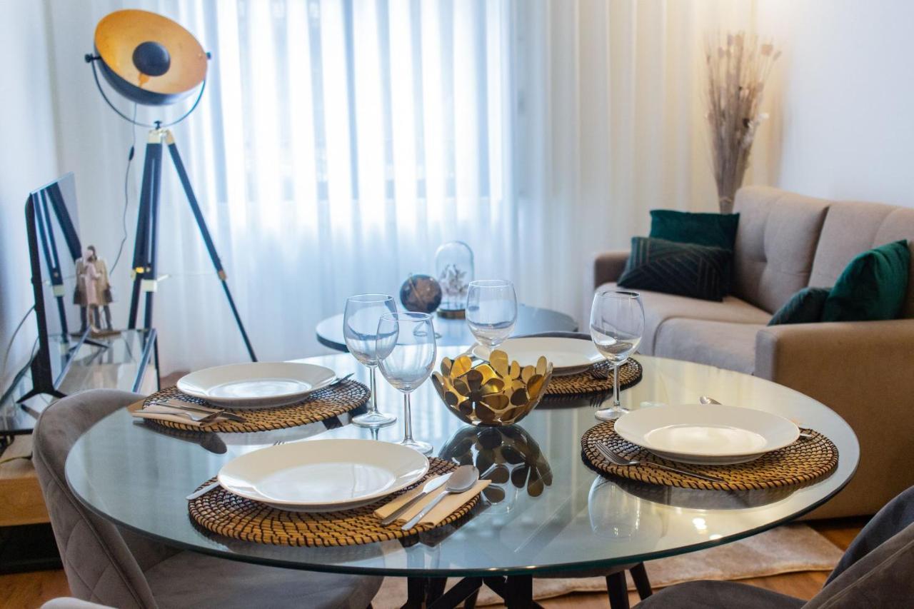Stunning Apartment W/ Free Parking By Lovelystay OOporto Exteriör bild