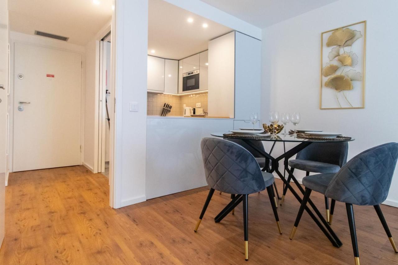 Stunning Apartment W/ Free Parking By Lovelystay OOporto Exteriör bild